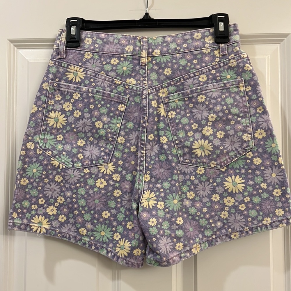 Zara ladies shorts - Picture 2 of 6